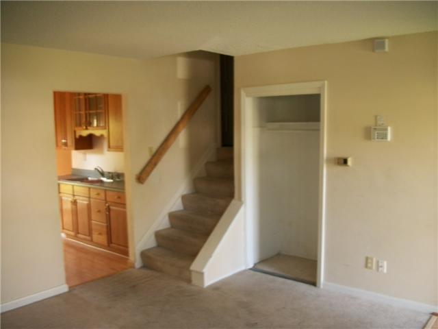 4424 Collingdale Road Columbus, OH 43231 - Photo 6 of 18 Gallery Image 6