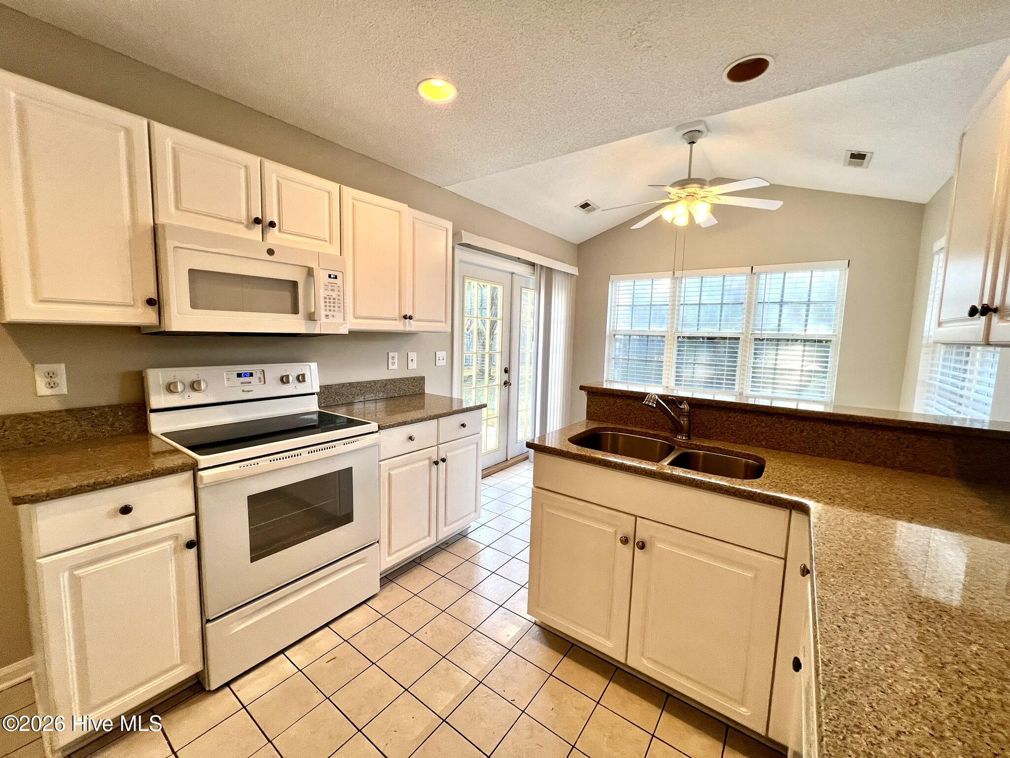 1006 Steeplechase Road Wilmington, NC 28412 - Photo 8 of 28
