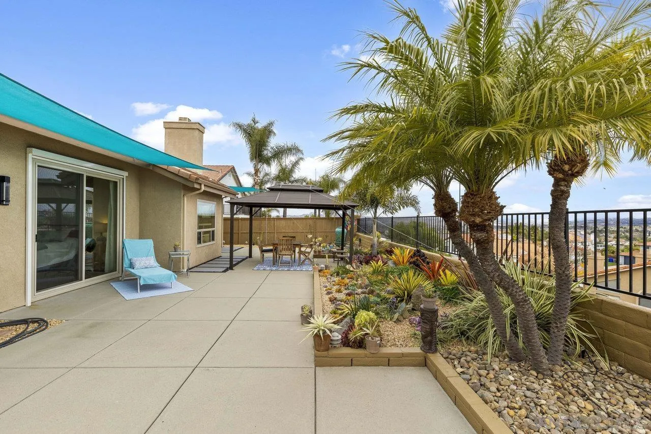 5167 Avenida De La Plata Oceanside, CA 92057 - Photo 9 of 53 a view of a chairs and table in the patio