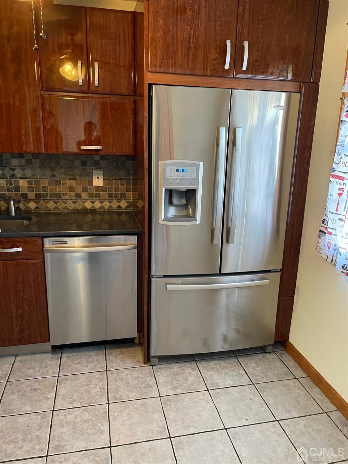 60 County Road, Unit J67 Cliffwood, NJ 07721 - Photo 4 of 23 Gallery Image 4