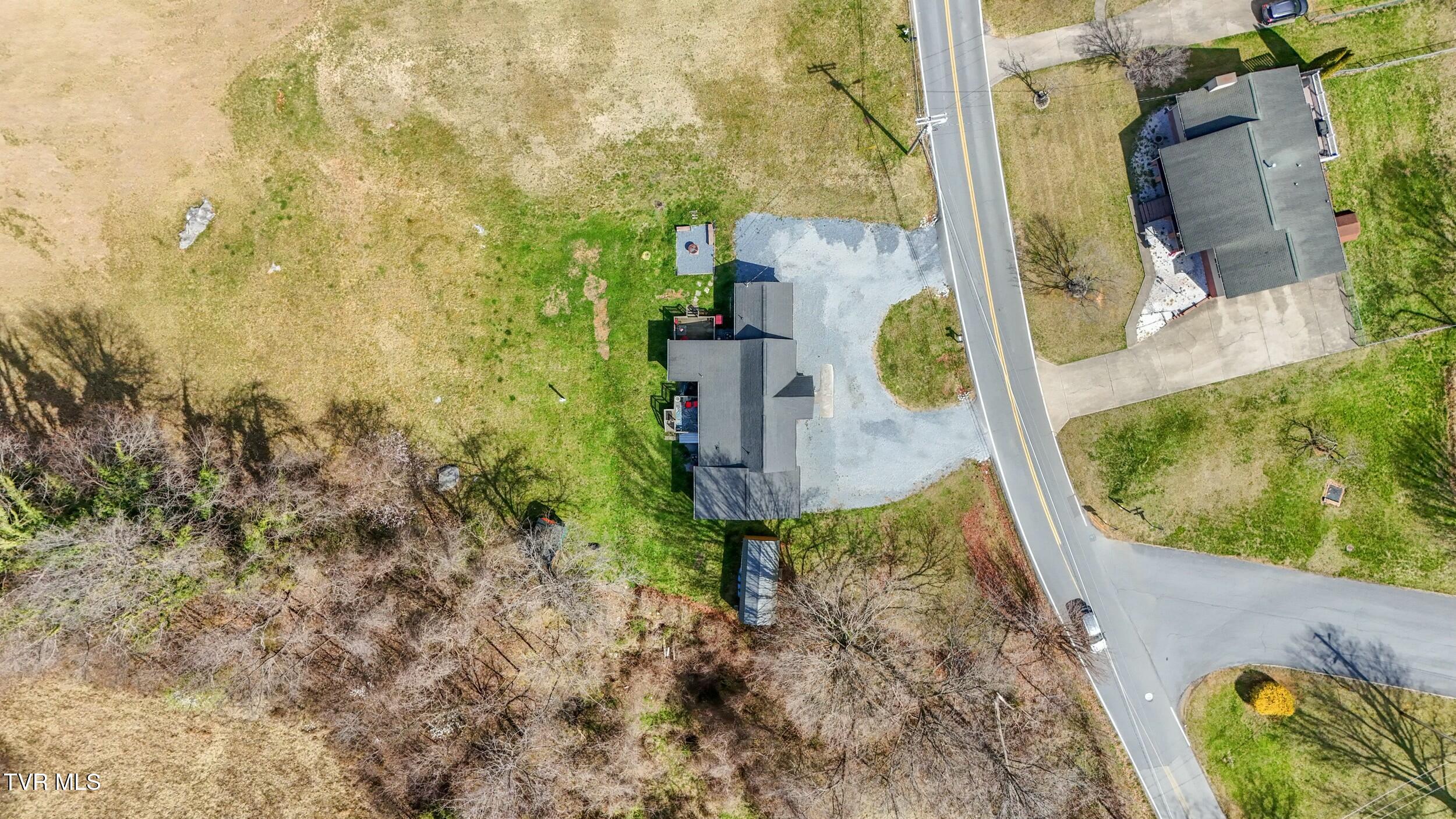 2426 Old Lewis Road Johnson City, TN 37601 - Photo 12 of 47 tempImageB6Kgen