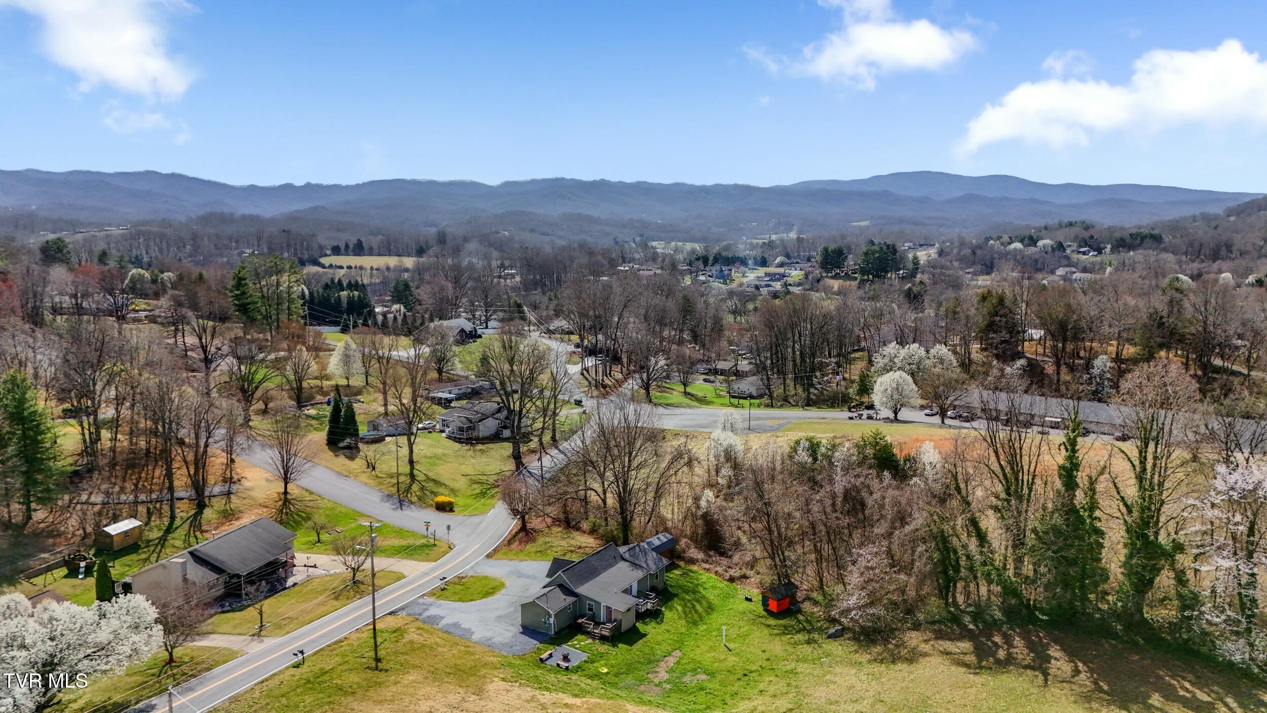 2426 Old Lewis Road Johnson City, TN 37601 - Photo 24 of 61 tempImageTvdvJJ