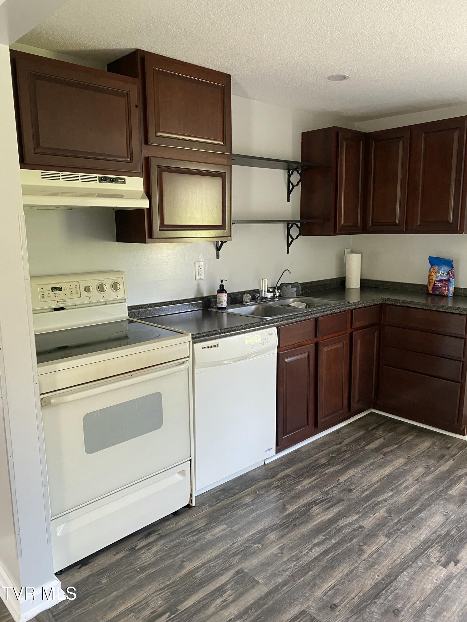 2426 Old Lewis Road Johnson City, TN 37601 - Photo 33 of 61 IMG_3661