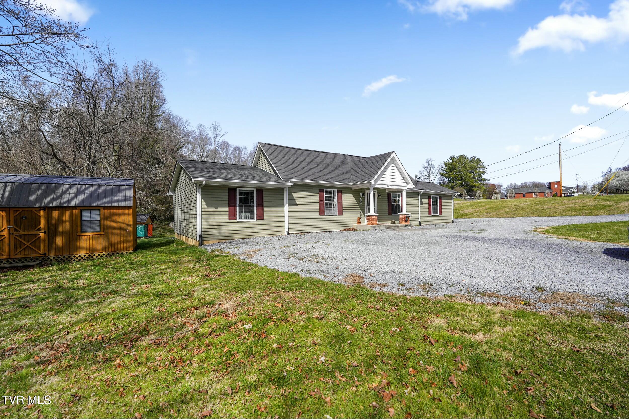 2426 Old Lewis Road Johnson City, TN 37601 - Photo 4 of 61 tempImageYz7lbF