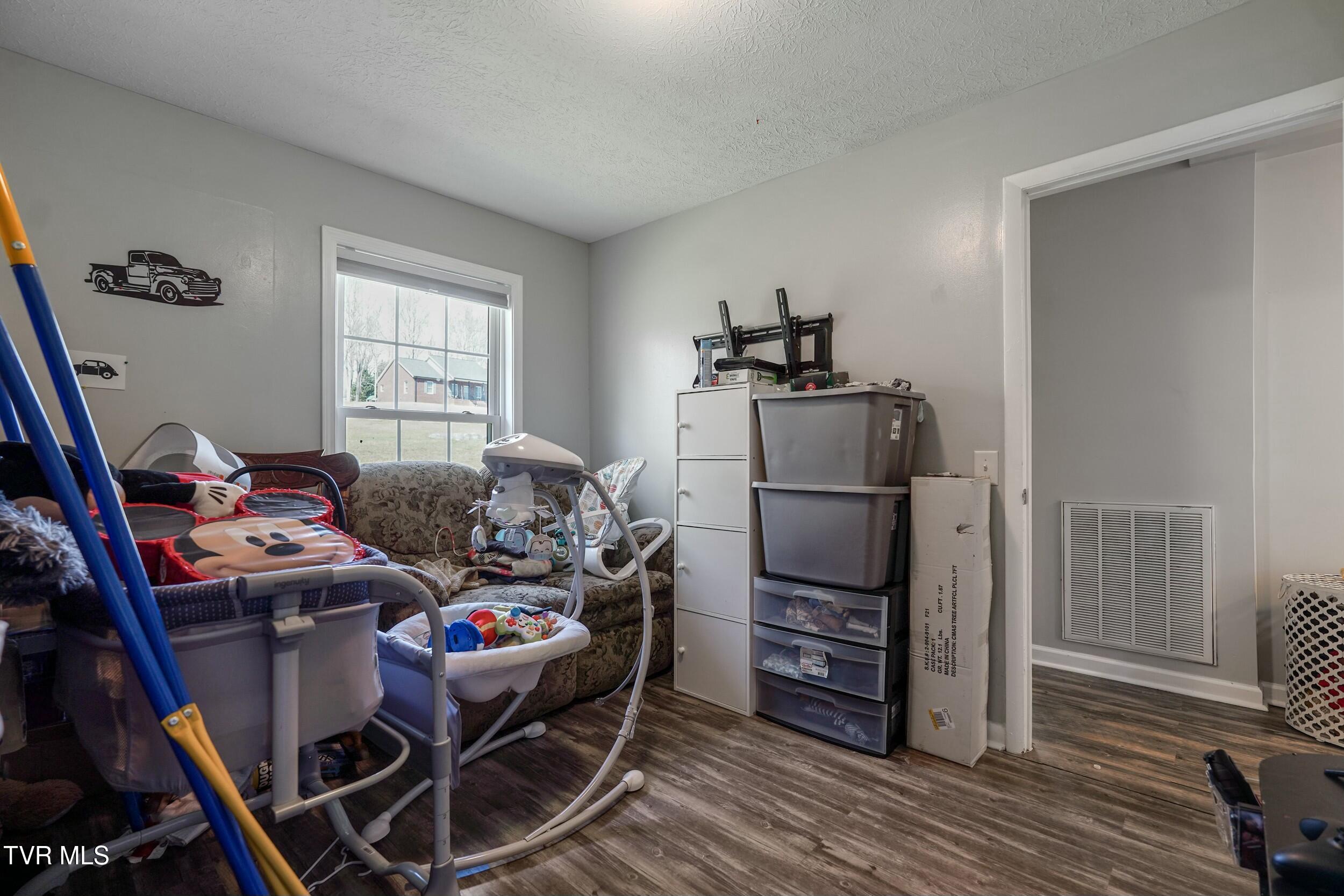 2426 Old Lewis Road Johnson City, TN 37601 - Photo 10 of 61 tempImageiuvnoj