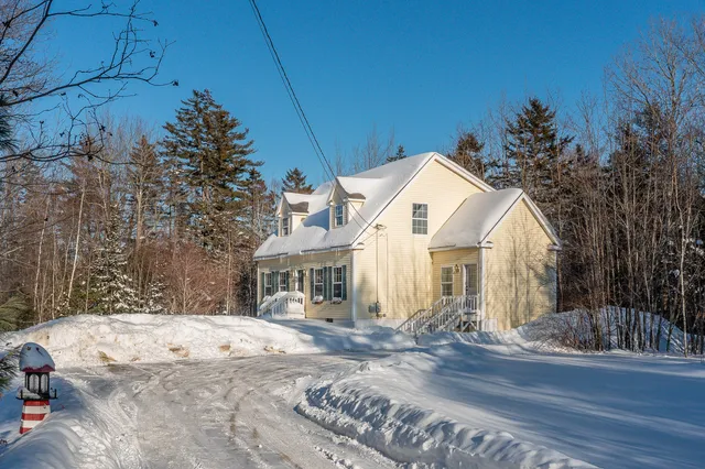 $539,000 | 527 Rockland Street, Rockport, ME 04856