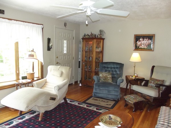 369 Rochdale Street Auburn, MA 01501 - Photo 26 of 29 Gallery Image 26