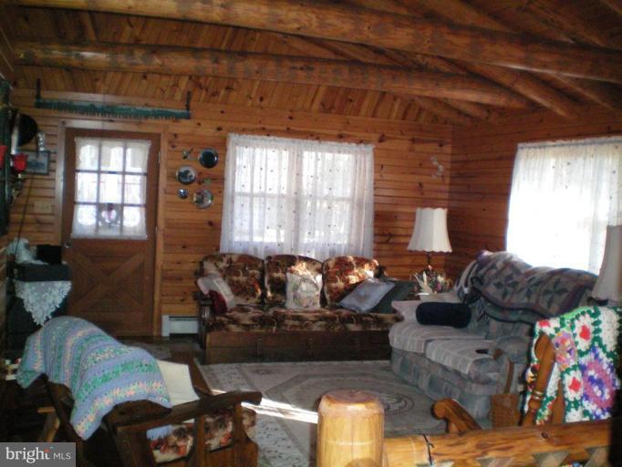6200 Solomons Island Road Dunkirk, MD 20754 - Photo 2 of 22 Living Room