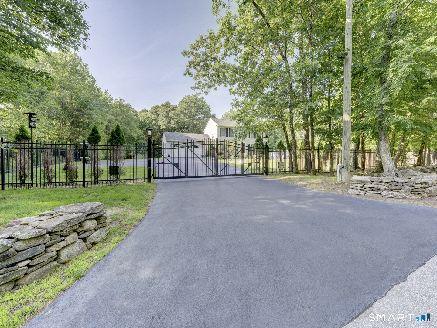 26 Chittenden Road Hebron, CT 06231 - Photo 4 of 40