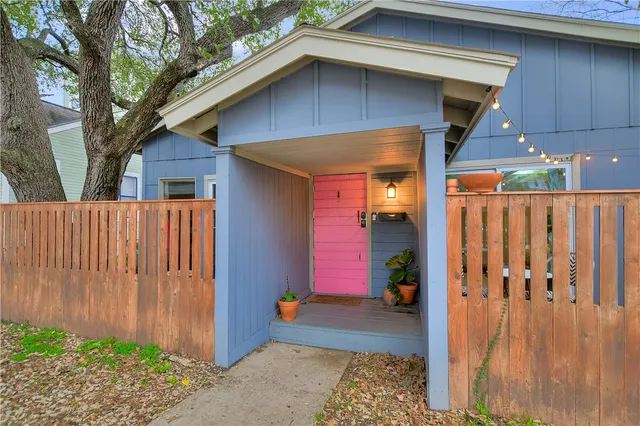 $3,300 | 1006 Lorrain Street, Austin, TX 78703