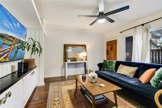 $3,300 | 1006 Lorrain Street, Austin, TX 78703