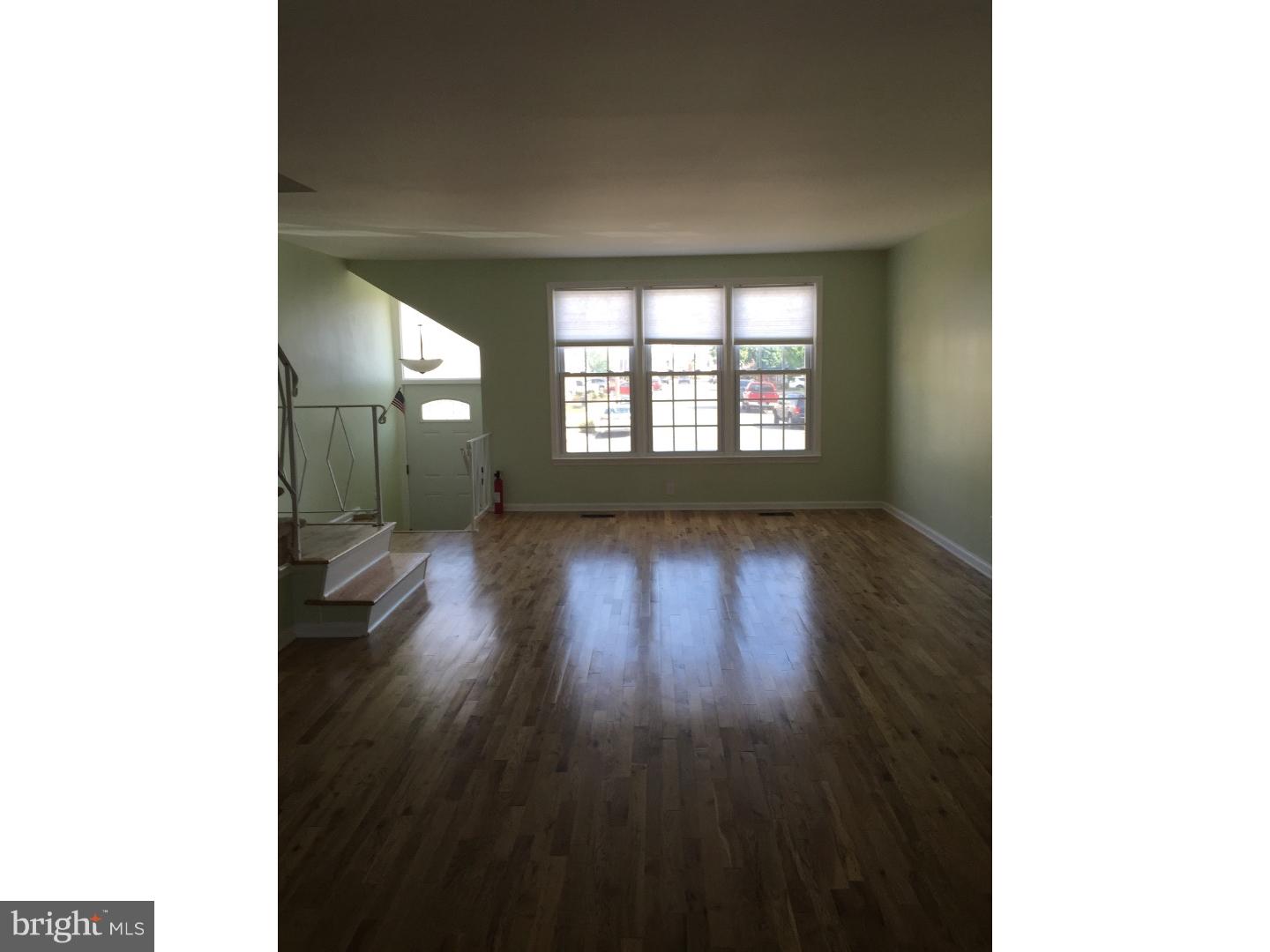 3502 Dows Road Philadelphia, PA 19154 - Photo 4 of 25