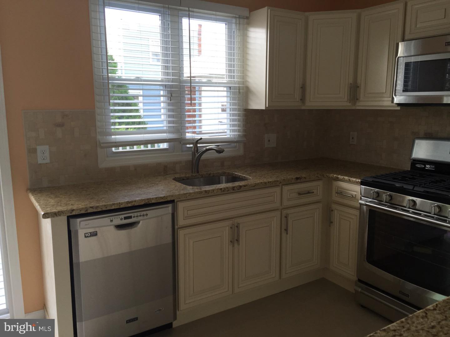 3502 Dows Road Philadelphia, PA 19154 - Photo 7 of 25