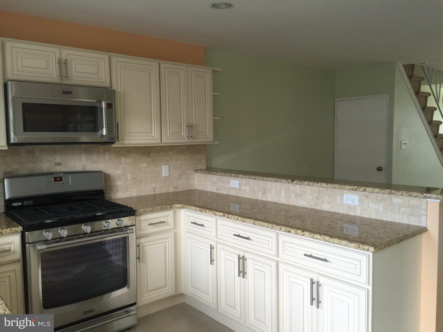3502 Dows Road Philadelphia, PA 19154 - Photo 8 of 25