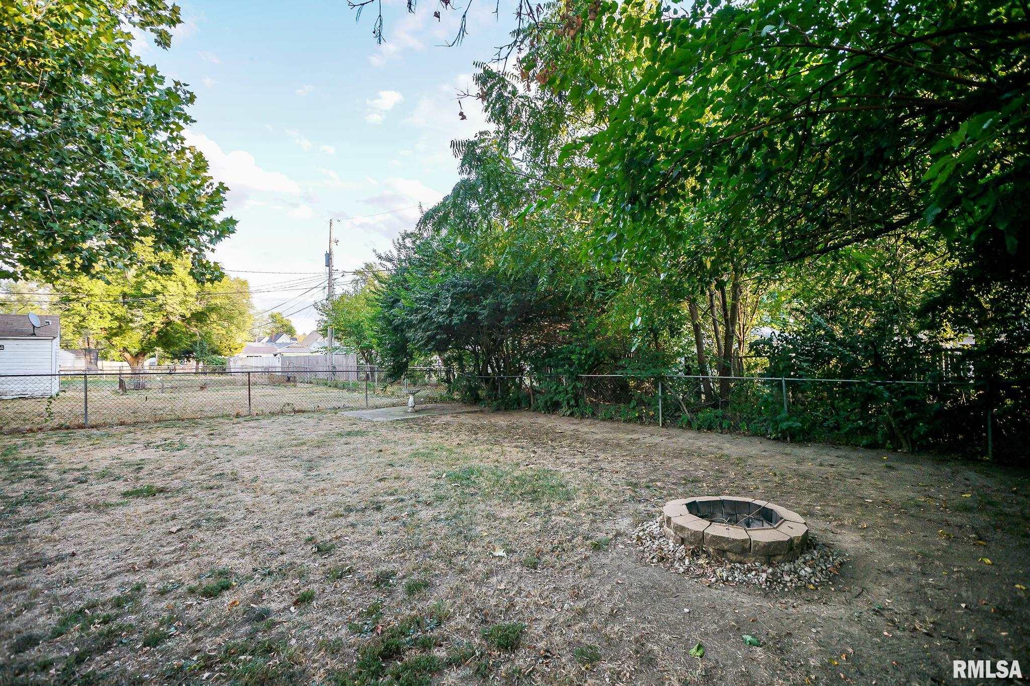 2318 West Albany Avenue Peoria, IL 61604 - Photo 7 of 10