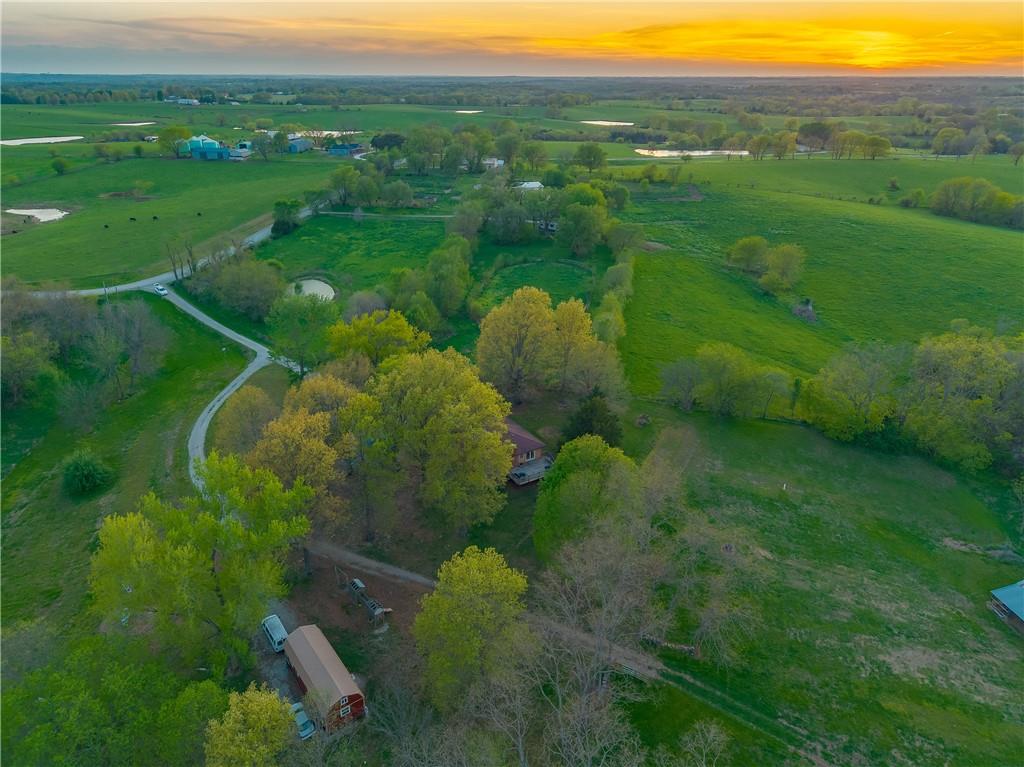 19155 Fry Road Edgerton, MO 64444 - Photo 7 of 43