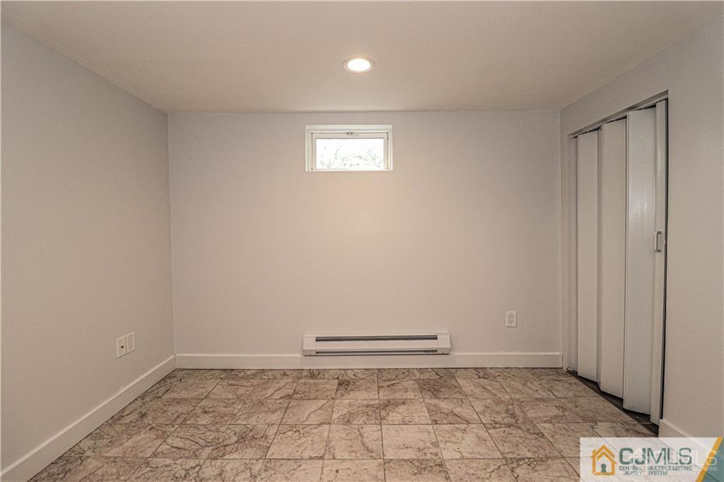 578 Chain O' Hills Road Colonia, NJ 07067 - Photo 23 of 39 a view of an empty room