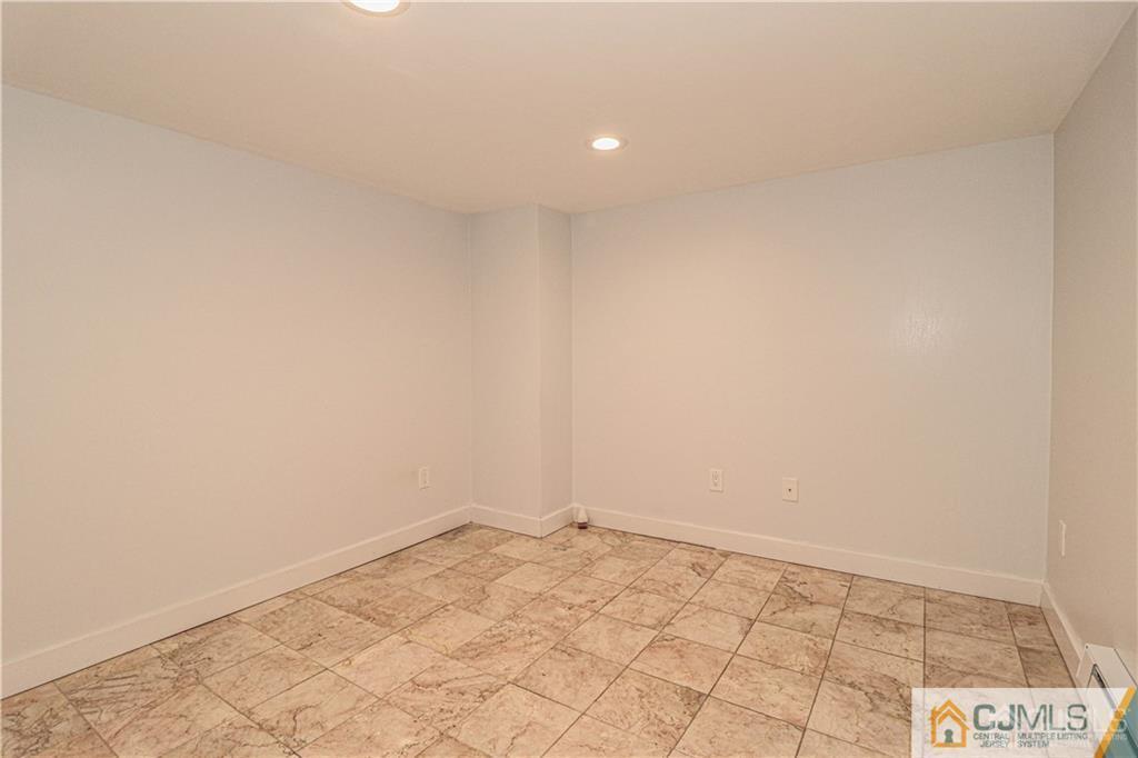 578 Chain O' Hills Road Colonia, NJ 07067 - Photo 24 of 39 a view of an empty room