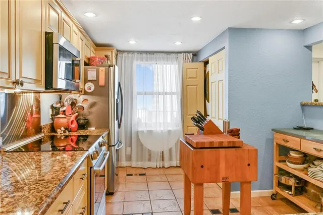 $515,000 | 2029 North Ocean Boulevard, Unit 410, Fort Lauderdale, FL 33305