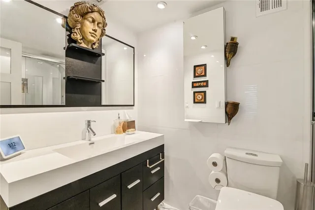 $515,000 | 2029 North Ocean Boulevard, Unit 410, Fort Lauderdale, FL 33305