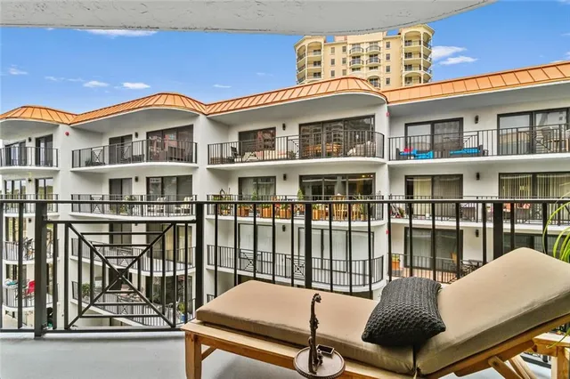 $515,000 | 2029 North Ocean Boulevard, Unit 410, Fort Lauderdale, FL 33305