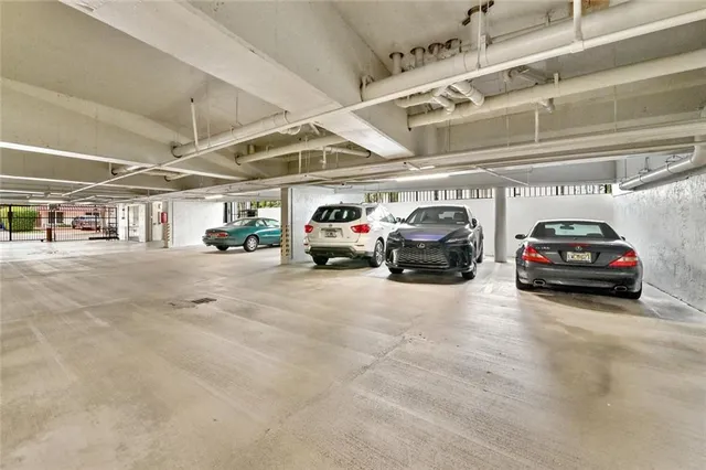 $515,000 | 2029 North Ocean Boulevard, Unit 410, Fort Lauderdale, FL 33305