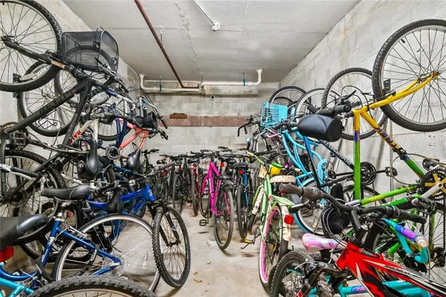 $515,000 | 2029 North Ocean Boulevard, Unit 410, Fort Lauderdale, FL 33305