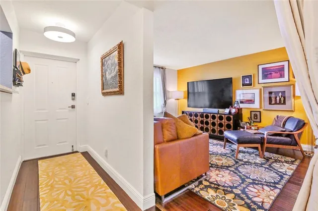 $515,000 | 2029 North Ocean Boulevard, Unit 410, Fort Lauderdale, FL 33305