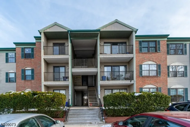 $2,350 | 69 Fisher Drive, Franklin Park, NJ 08823