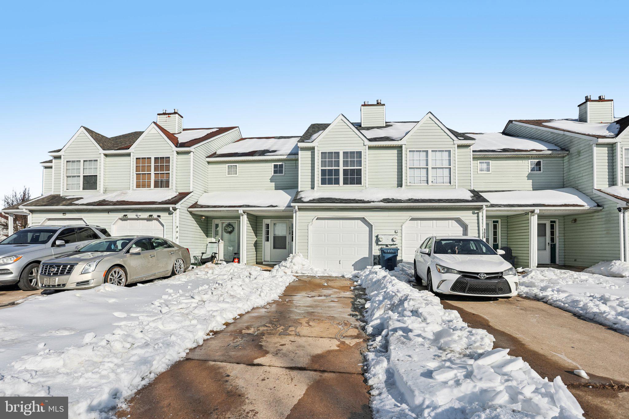 110 Auckland Drive Newark, DE 19702 - Photo 3 of 30 a view of a car park in front of house