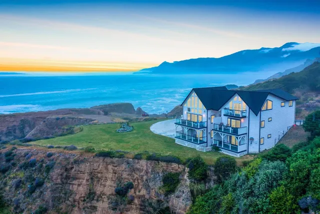 $2,695,000 | 266 Dolphin Drive, Whitethorn, CA 95589