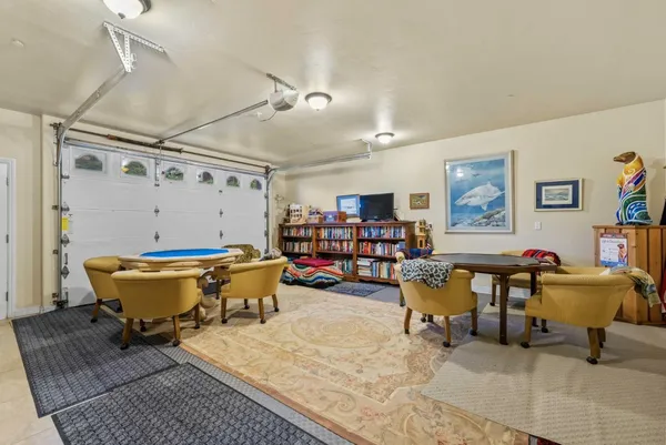 $2,695,000 | 266 Dolphin Drive, Whitethorn, CA 95589