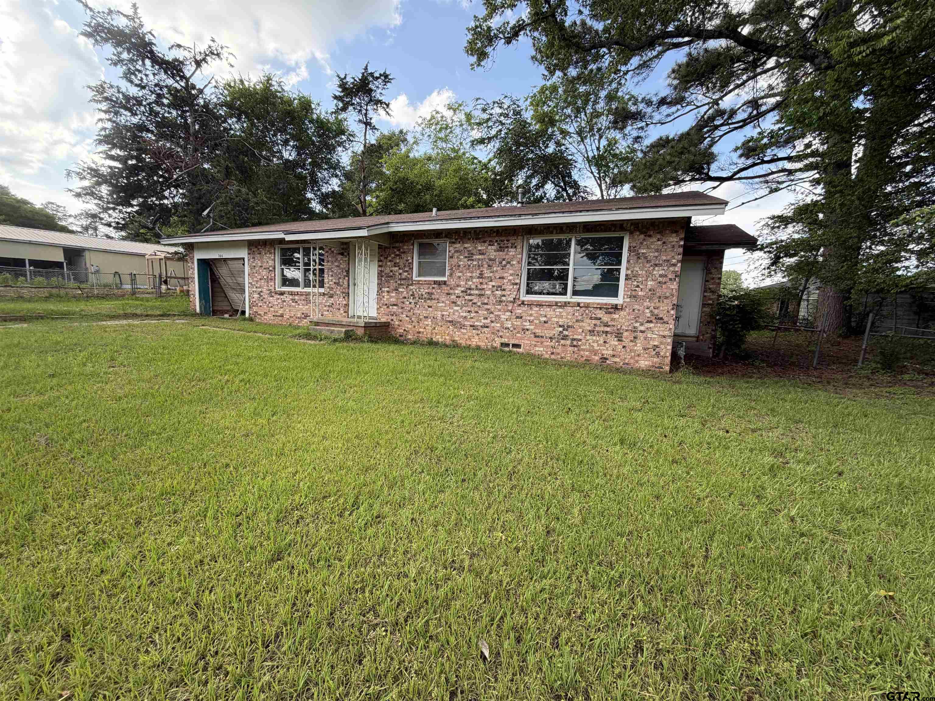 166 Thompson Rusk, TX 75785 - Photo 2 of 10