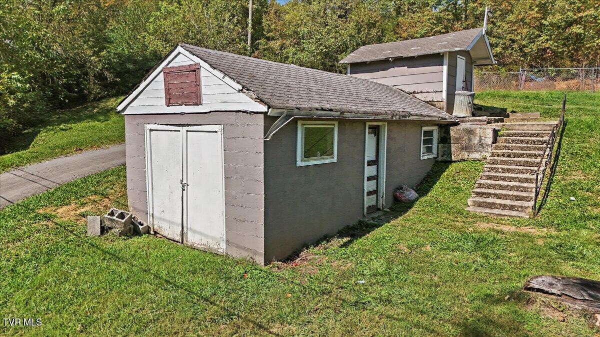 2803 McKinley Road Johnson City, TN 37604 - Photo 12 of 18 12-DJI_20241006141804_0411_D_1