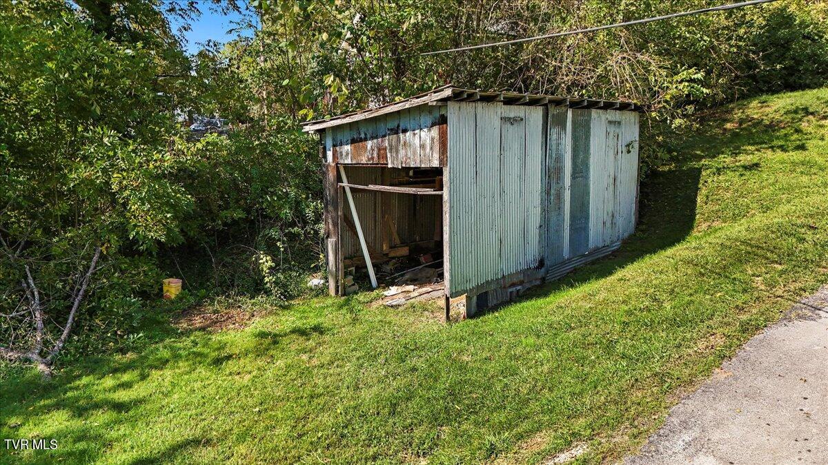 2803 McKinley Road Johnson City, TN 37604 - Photo 13 of 18 14-DJI_20241006141401_0393_D_1