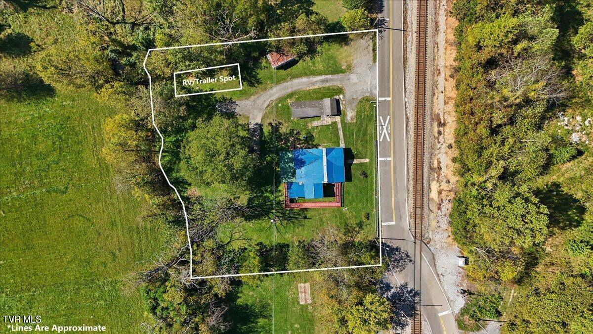 2803 McKinley Road Johnson City, TN 37604 - Photo 2 of 18 02-DJI_20241006141844_0414_D_1