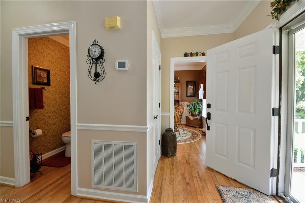 185 Stonburg Road Clemmons, NC 27012 - Photo 8 of 31 Gallery Image 8