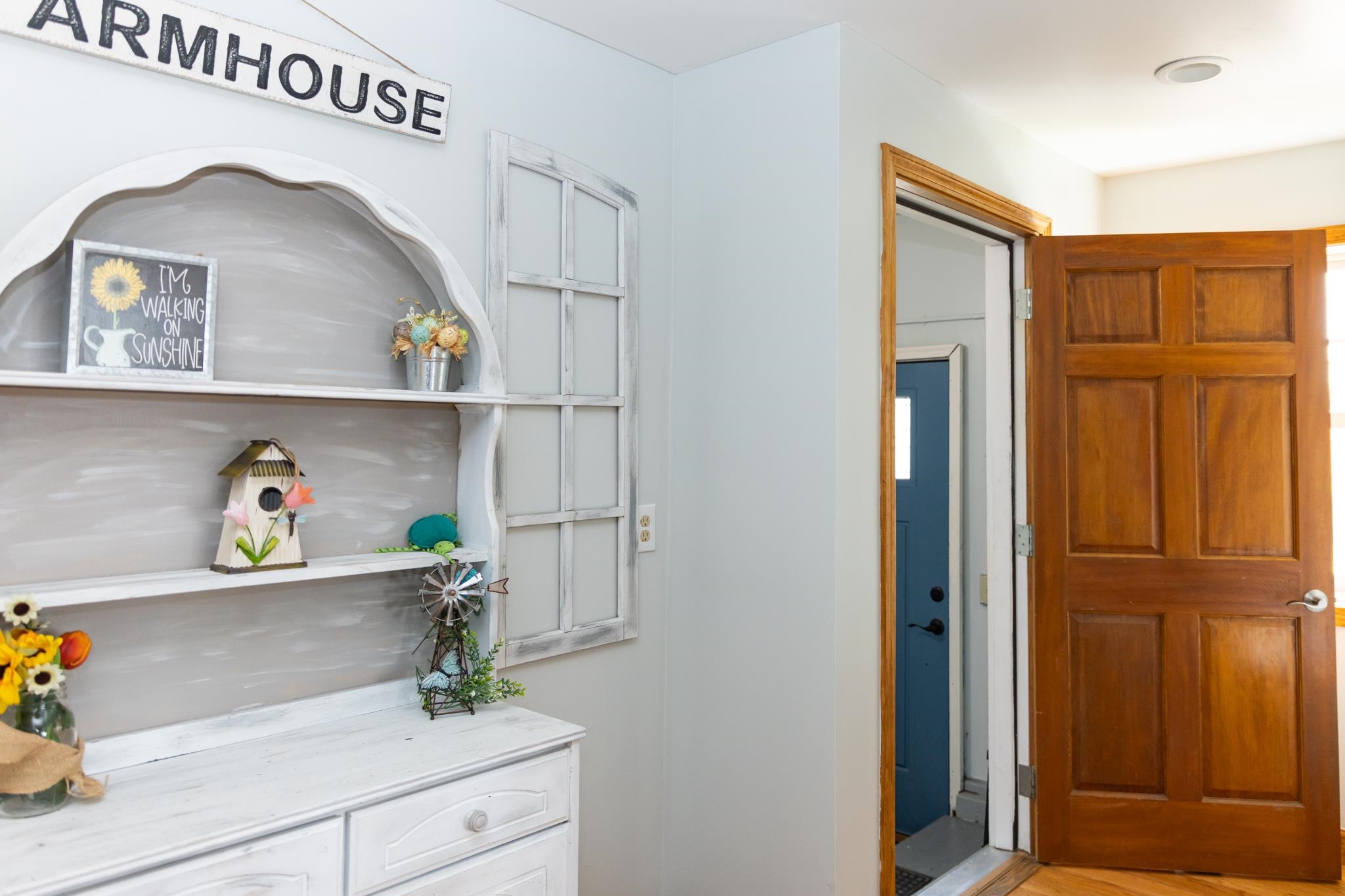 2497 Mountain View Road Williston, VT 05495 - Photo 13 of 43