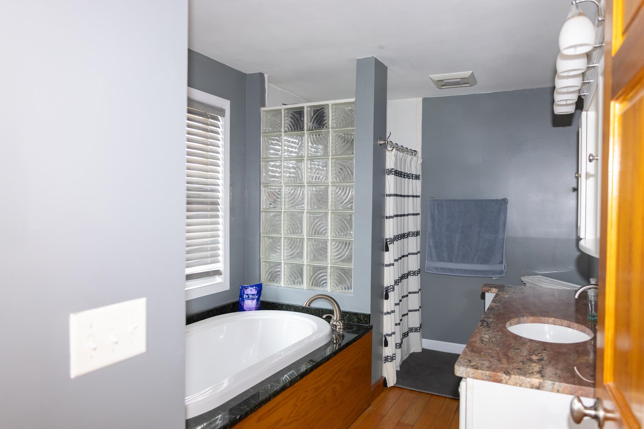 2497 Mountain View Road Williston, VT 05495 - Photo 34 of 43