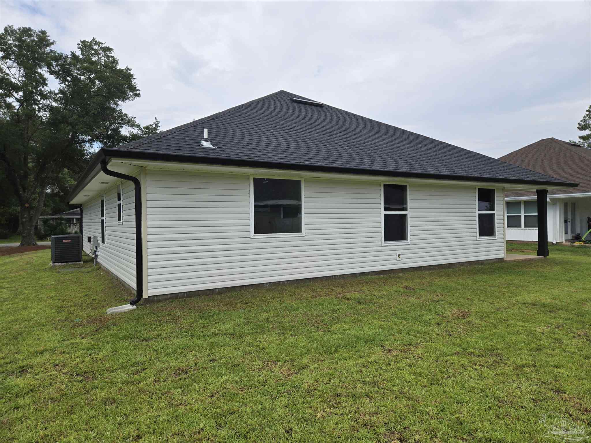10429 Tanton Road Pensacola, FL 32506 - Photo 5 of 27 Gallery Image 5