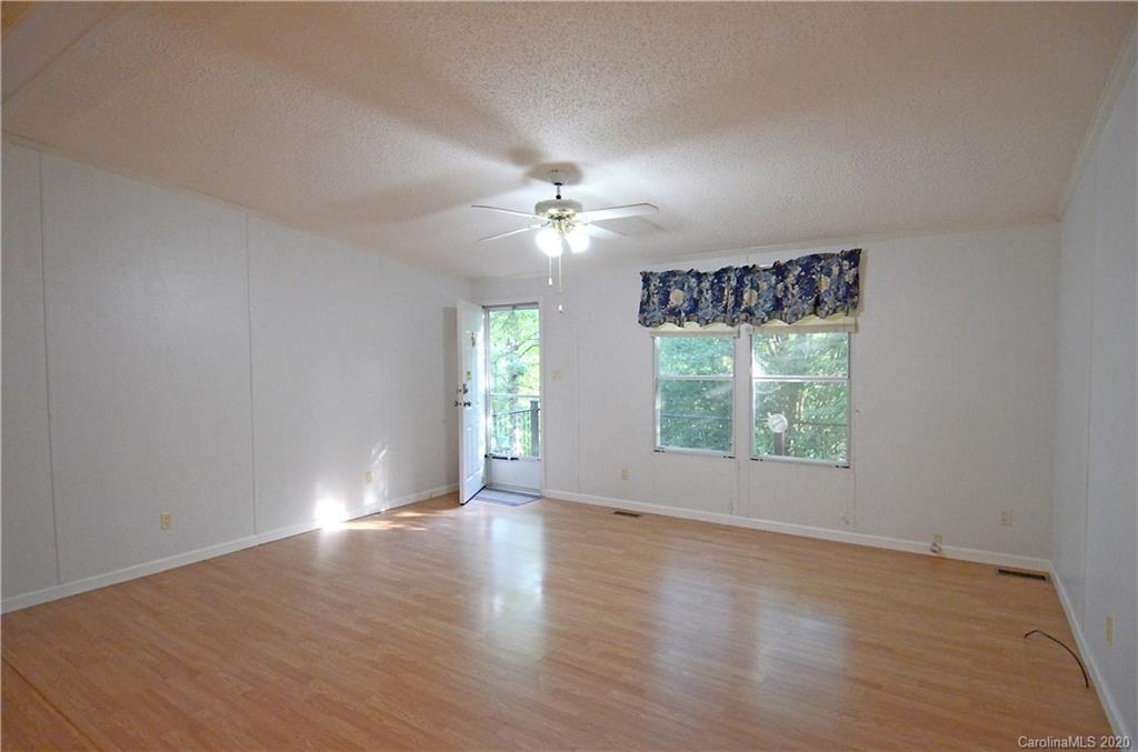 188 Hampton Ridge Drive Marion, NC 28752 - Photo 4 of 18 Gallery Image 4