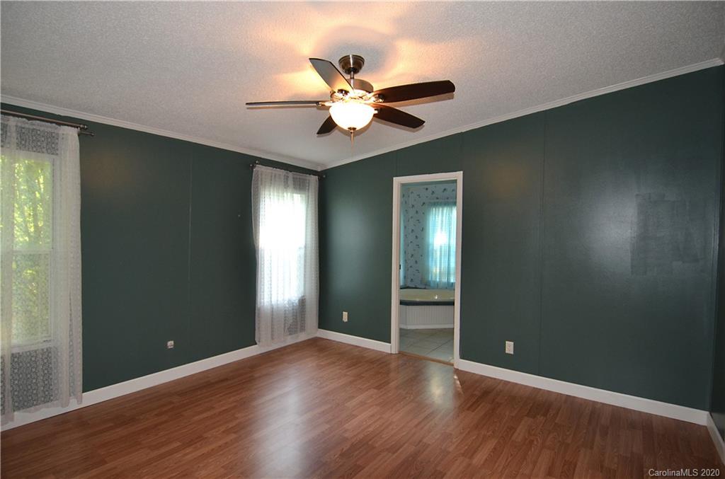 188 Hampton Ridge Drive Marion, NC 28752 - Photo 10 of 18 Gallery Image 10