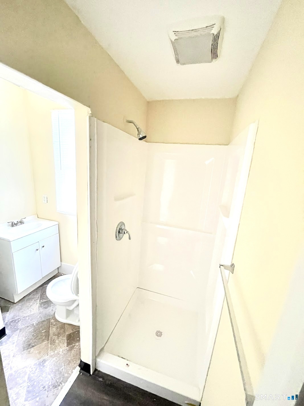 1015 West Main Street, Unit 2B Waterbury, CT 06708 - Photo 8 of 11