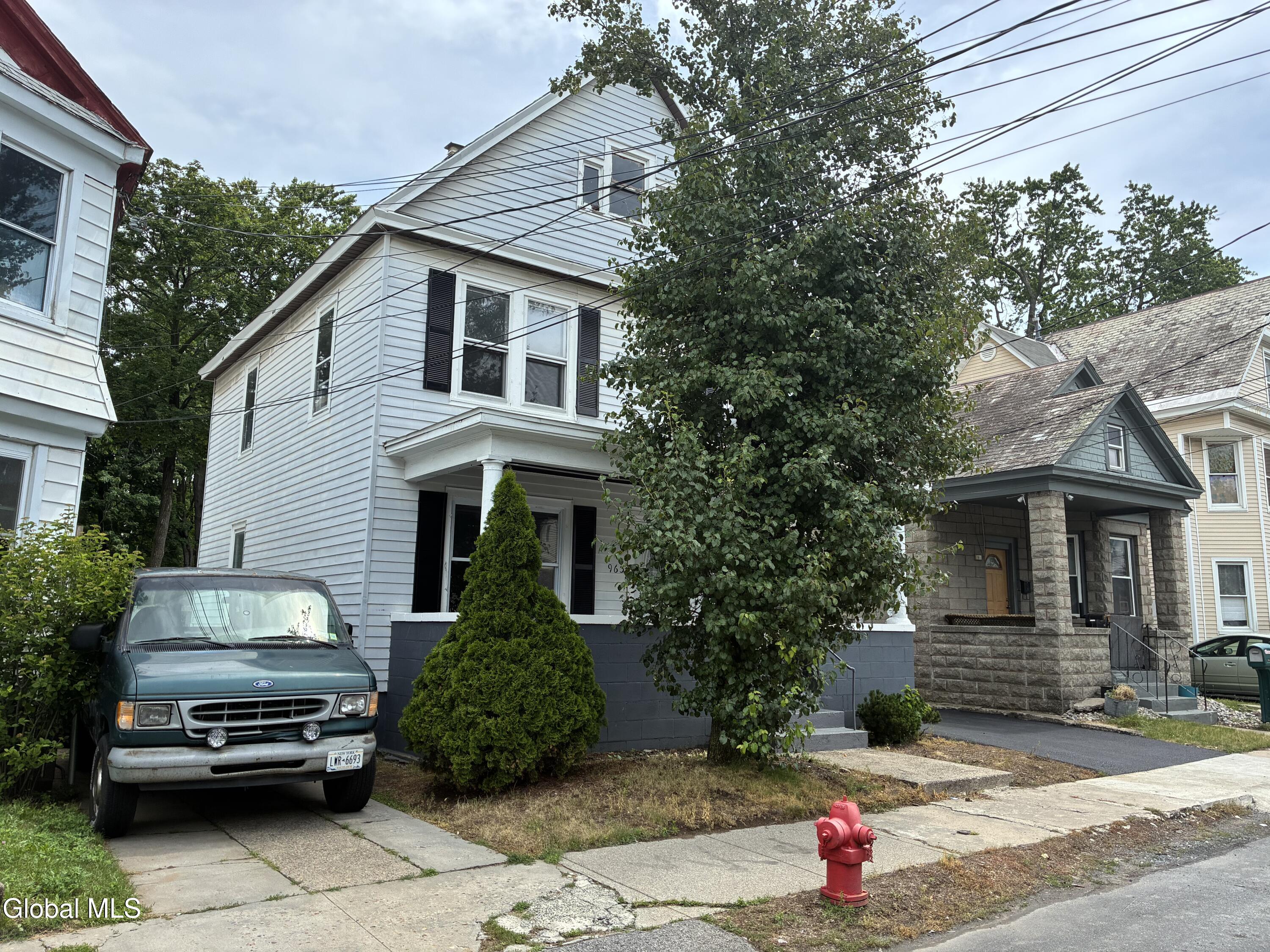 963 Maple Avenue Schenectady, NY 12307 - Photo 2 of 40 IMG_7847 (1)
