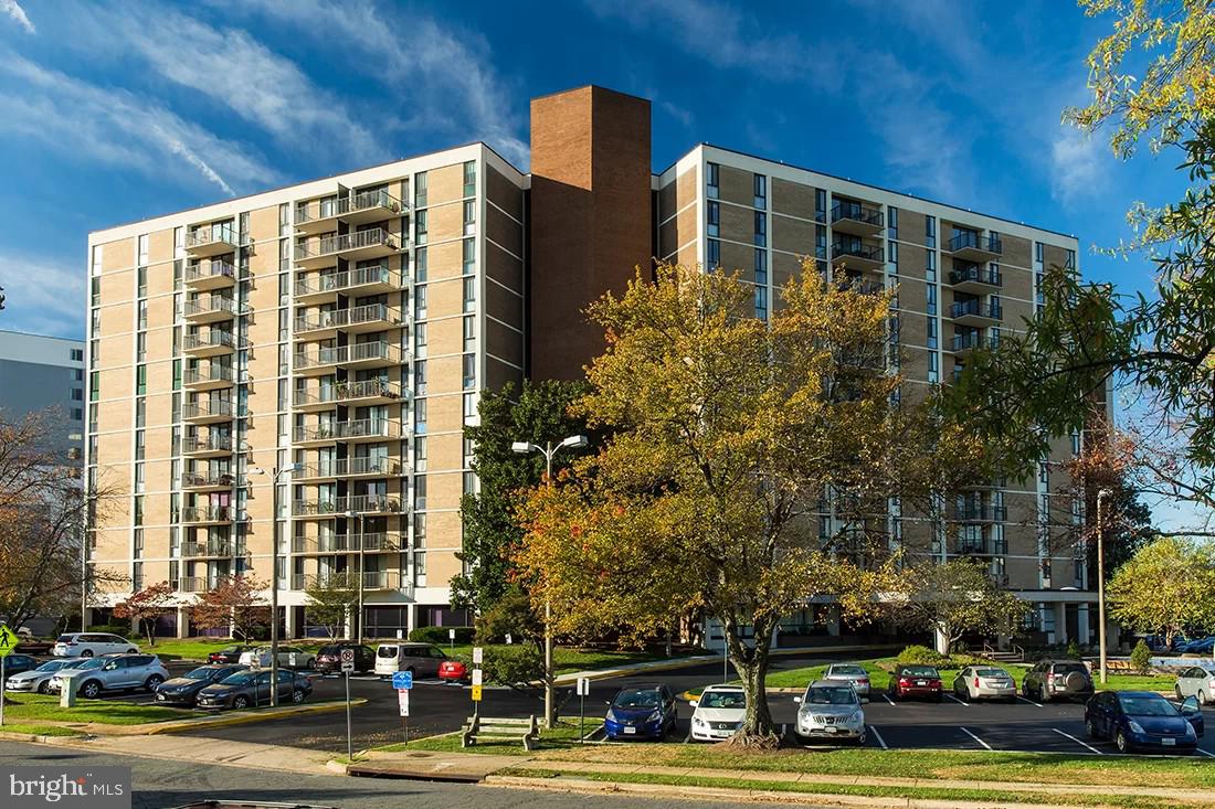 6800 Fleetwood Road, Unit 1002 McLean, VA 22101 - Photo 1 of 22 a front view of a building with street view