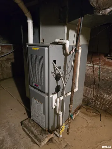 $59,000 | 1028 South Roosevelt Street, Harrisburg, IL 62946