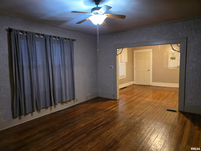 $59,000 | 1028 South Roosevelt Street, Harrisburg, IL 62946