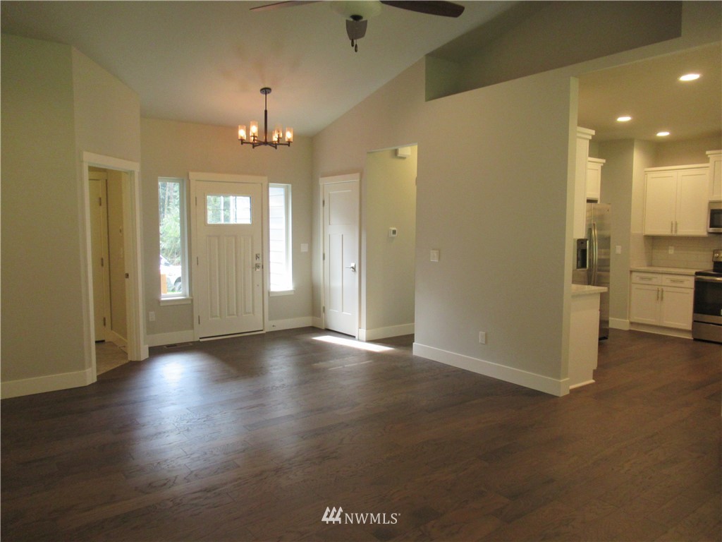 8057 Phillips Road Southeast Port Orchard, WA 98367 - Photo 8 of 28 Gallery Image 8