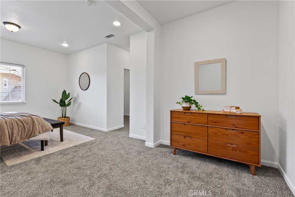 924 Riata Court Paso Robles, CA 93446 - Photo 15 of 46 Entryway to Primary Bedroom