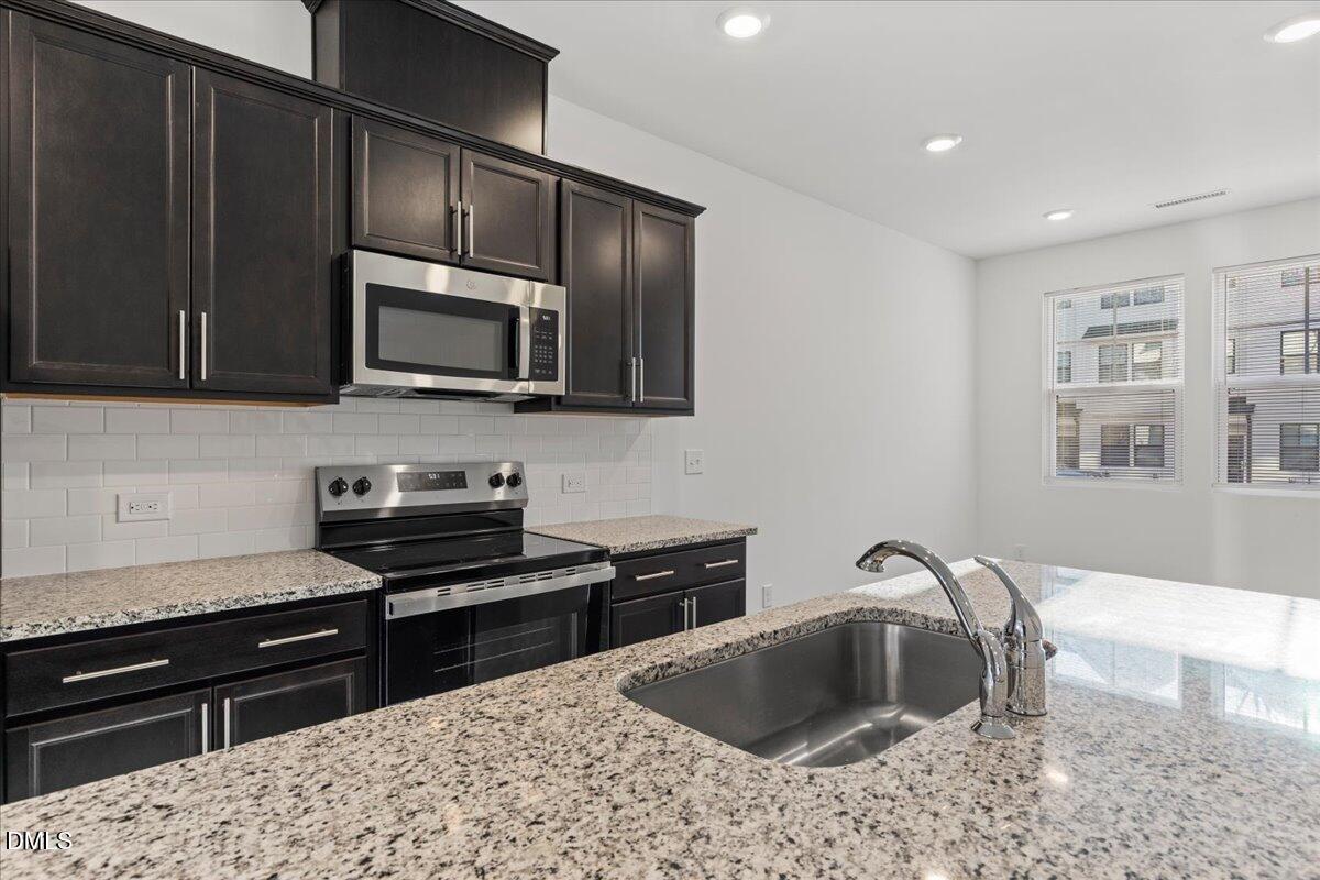 1504 Crescent Townes Way Raleigh, NC 27604 - Photo 8 of 27 11-IMG_2611